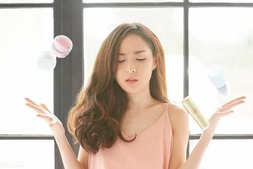 米糠油|脸上暗沉长斑的人,晚上别用清水洗脸,教你这样做,皮肤白嫩透亮