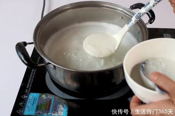 煮稀饭老是溢锅怎么办？只需加半勺“它”，稀饭爽滑香软还不溢锅