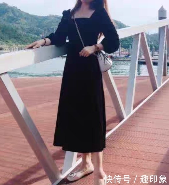 薄卫衣+半裙、衬衫+马甲,这才是今春最潮穿搭