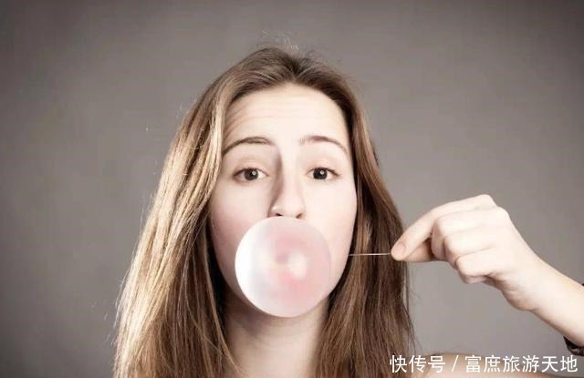 怀孕|怀孕后烟不离手,孕检时看到影像上的宝宝,医生都笑喷了