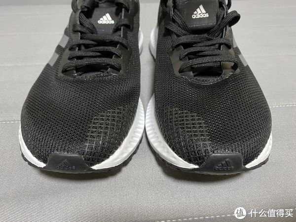 bounce 低调的adidas SOLAR BLAZE跑步鞋