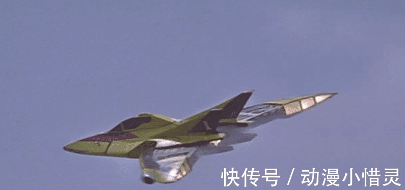 飞燕一号|迪迦奥特曼:为什么胜利队更喜欢用飞燕一号,而不是飞燕二号呢?