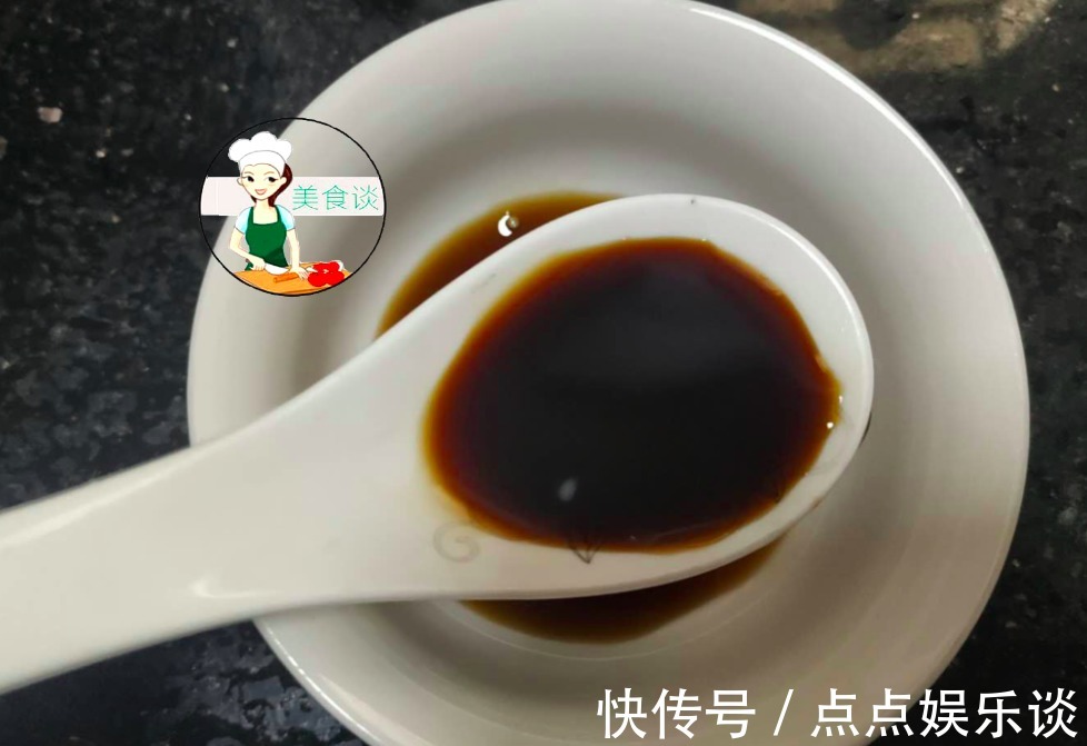 凉拌土豆丝，第一步先焯水就错了，大厨教您一招，土豆丝爽脆不黑
