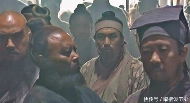 无情|李逵被骗喝毒酒,说了一句话,揭露了宋江的无情和狠辣