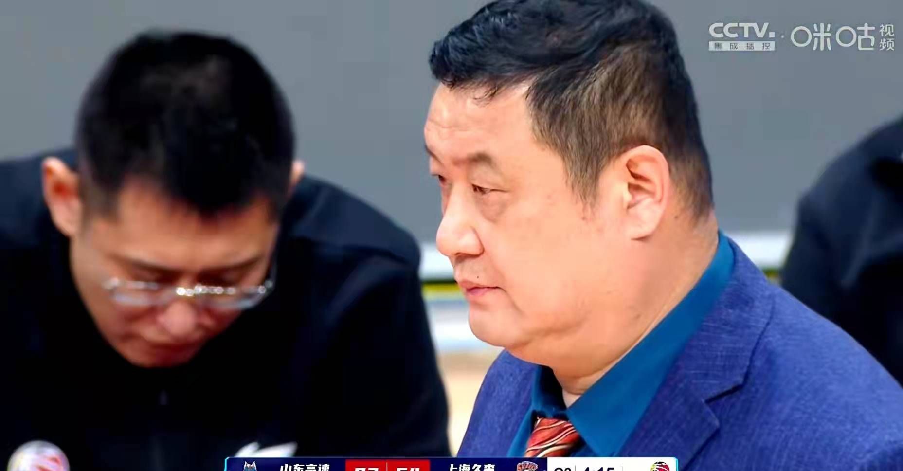 徐长锁|首节被轰34-1!山东男篮半场仅得29分,名嘴杨毅解说时都笑出了声