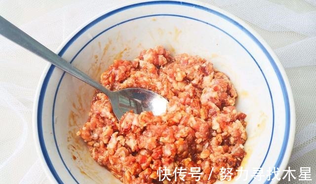 土豆|孩子很喜欢吃的肉末土豆球，自己做一点也不难，颜值高，味道好！