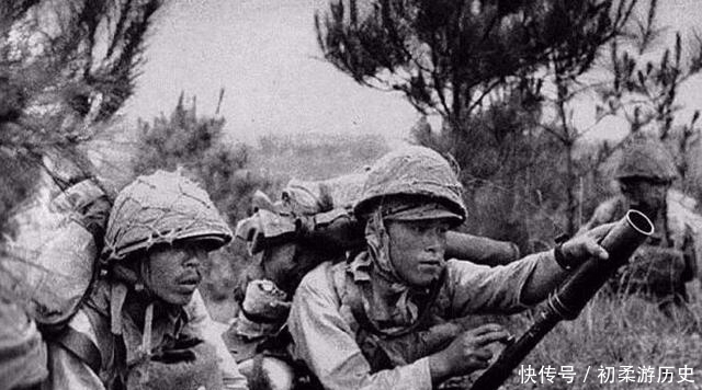 暴打|二战日本兵被当众暴打,一气之下偷走3枚手榴弹,扔向军官休息室