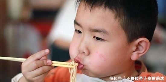 脾胃|生活中常见耽误孩子发育的食物,主要还是这几种,孩子们的最爱