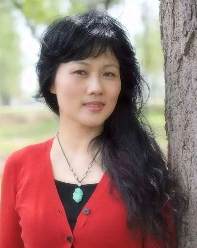 书坛|胡秋萍的草书,成为书坛的赢家,一般人写不来