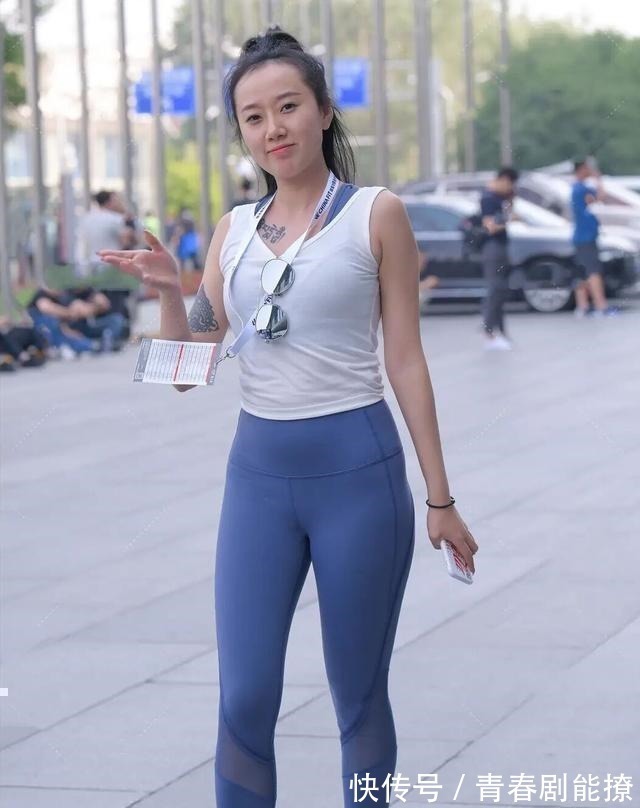 风格感 瑜伽裤让你体验不同风格感,穿起来更随意,美感更突出!