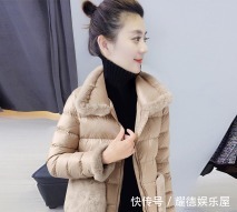  羽绒|这才是小个子女人该有的打扮，短款羽绒+小脚裤，显高保暖显时髦