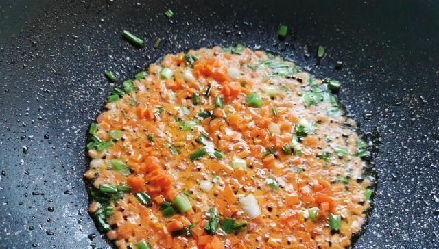 西兰花|煎饼就爱这种吃法，面糊搅一搅，柔韧又劲道，卷什么菜都好吃