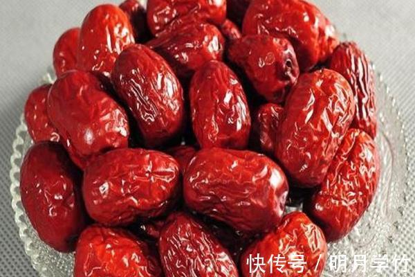 2个时间吃红枣,用处不大还适得其反,爱吃的人注意避开