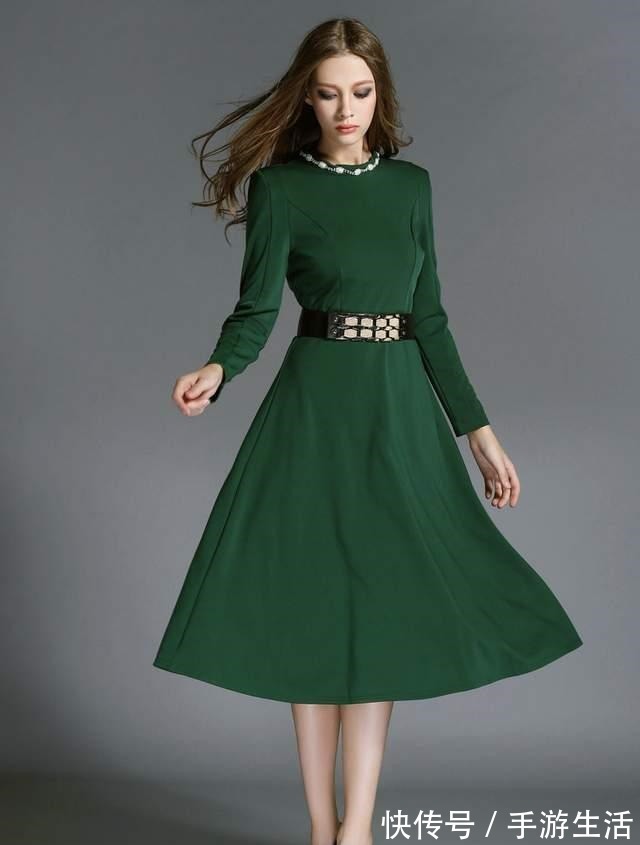 针织连衣裙 皮带应该如何搭想要让自身穿搭更高级,这3个搭配方式要记牢!