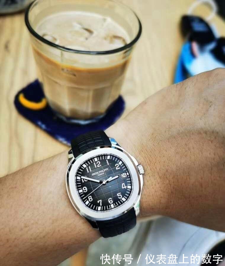 江诗丹顿 30岁男人玩表记朋友向我炫表,直接反手嘲讽,拿下百达翡丽手雷!