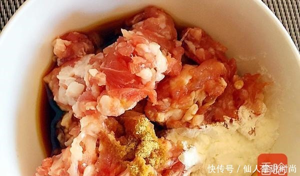 它和金针菇是“黄金搭档”,天冷焖一锅,吃到汤汁都不剩