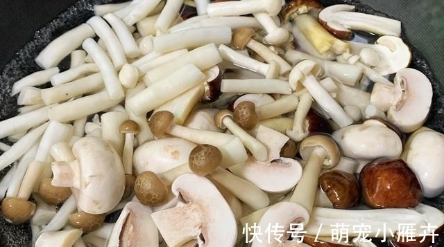 3月，宁可不吃肉也要喝这汤，营养又简单，家人常喝对脾胃好