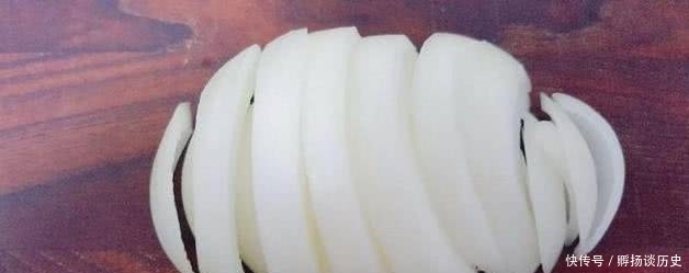 孜然羊肉,肉质滑嫩,香味四溢,一起做起来吧