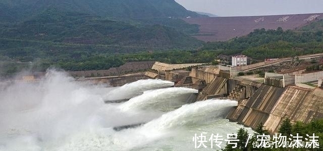 黄河水|为什么长江黄河的淡水都汇入了大海，不能在长江黄河流域储存吗？