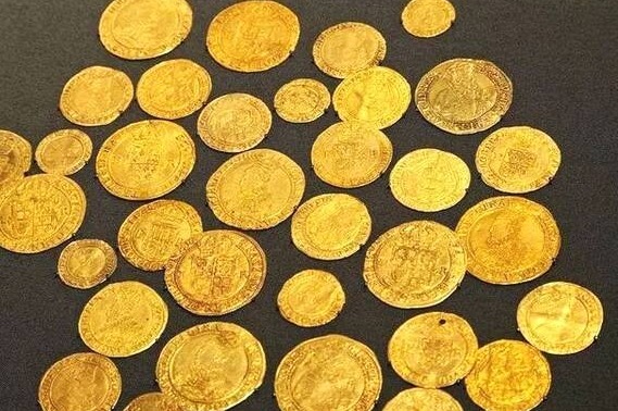 他是杜月笙最成才的一个儿子,为中国无偿捐赠18亿,让人敬佩