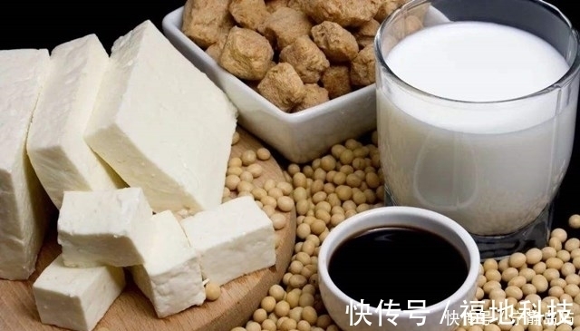 女性|女性过了45不想老的太快,饮食上记住“3多2少”,不再被叫黄脸婆