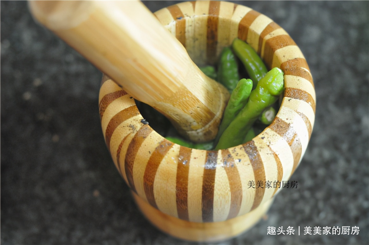入夏我一周吃3回,2元1斤维C高,买来洗净一蒸,太开胃了