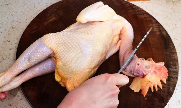 焯水|炖鸡肉时,有人先焯水,有人直接炖,大厨:都不对,教您正确做法