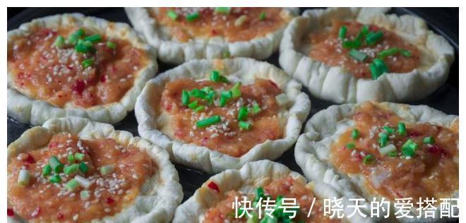 好吃|面粉试试这样做一次，比包子油条好吃百倍，上层肉香底层焦脆