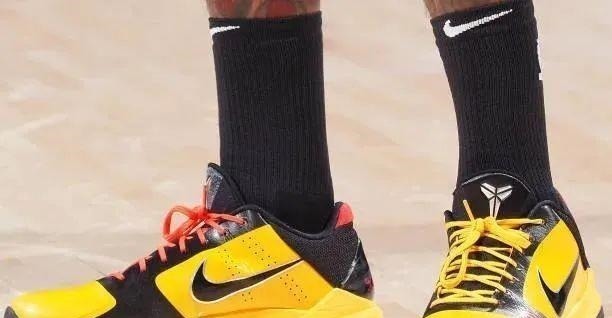 protro 球星上脚|巴特勒上脚新配色!塔图姆这双骚气!