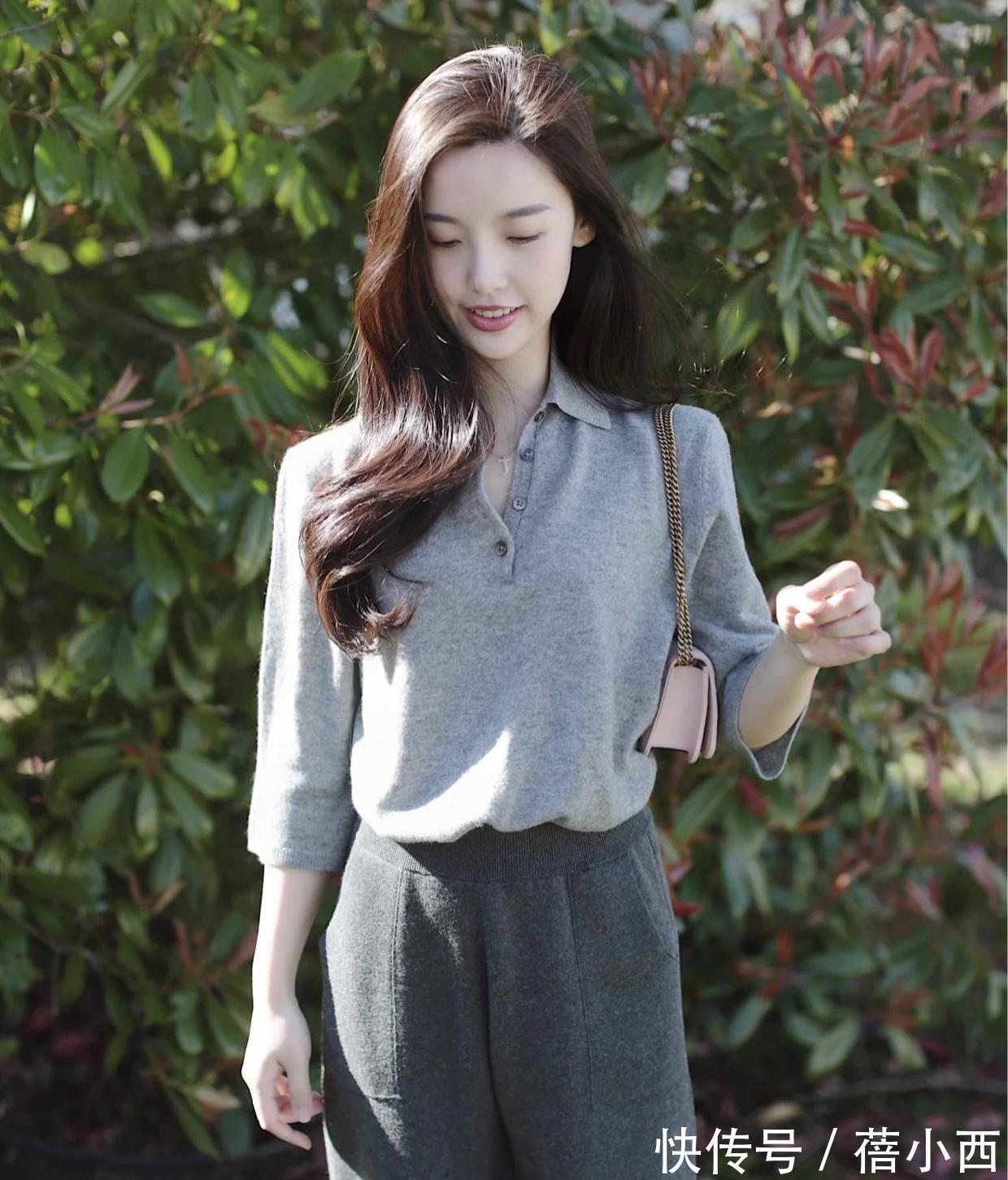 直筒裤 秋冬建议多穿“针织衫”,搭配直筒裤显气质,搭配半身裙高级优雅