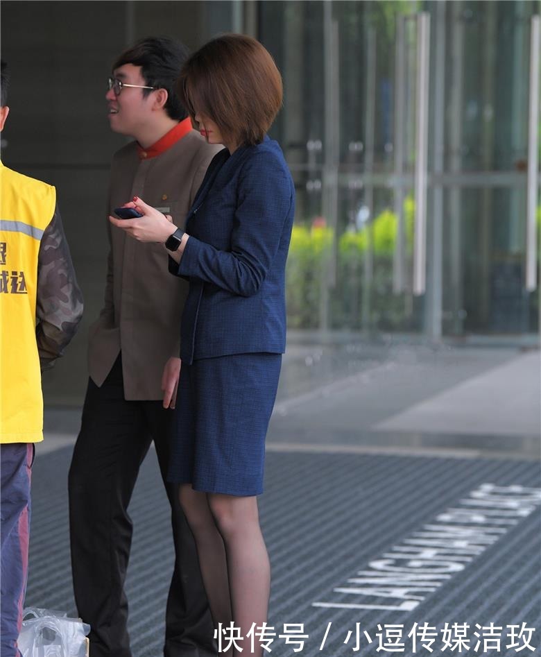丝滑|街拍:职业装的纵享丝滑