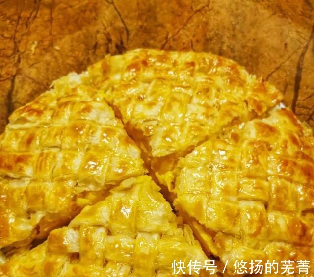 寒冷的冬天最馋这红薯流心派，香甜美味有营养，做法简单适合小白！