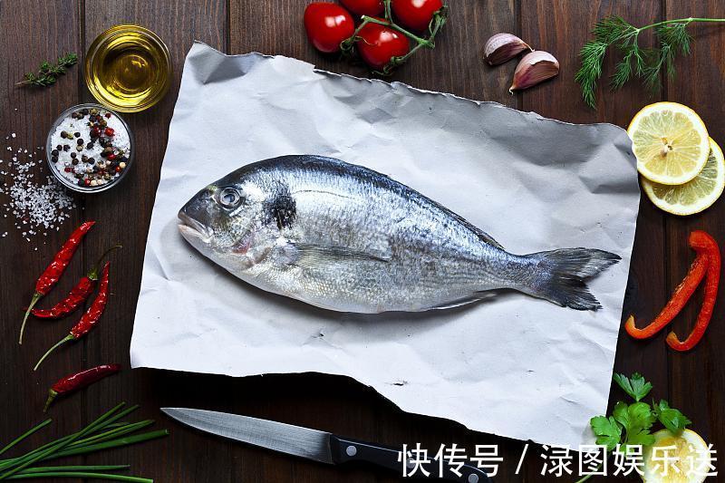 进食|女人想延缓衰老，其实并不难，在平时可以多吃4种食物或可如愿