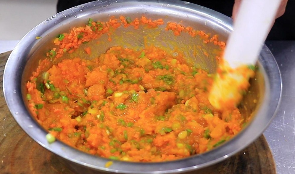 油炸南瓜条,这样做在饭店都买不到,甜而酥软,做法简单还省钱!