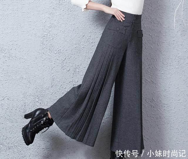 搭配|又冷又想穿裙子? 花式阔腿裤+短靴, 搭配靴子很贵气, 比裙子还美
