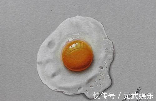 煎蛋!大叔用彩铅画煎蛋,太逼真被质疑造假,晒出视频后,专家安静了