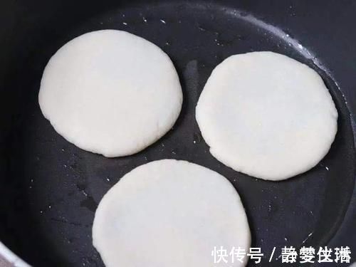 香甜|这样做红糖饼,要多软有多软,香甜不腻,凉了也不怕!