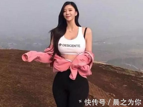 呼啦圈|1米73的她,“沙漏型”身材让人羡慕,坚持这1运动或是关键
