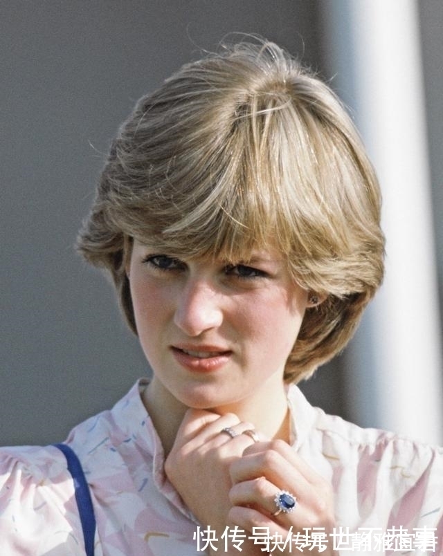 婚戒 戴安娜婚戒平淡无奇，卡米拉婚戒是无价之宝，查尔斯送礼太偏心了