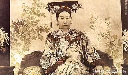 慈禧太后|慈禧逃亡在外期间，饥饿难耐，村民给上了一碗猪食，慈禧连吃几碗