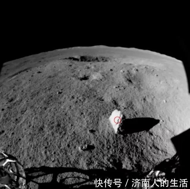 玉兔二号 月球表面发现水壶三角锥状物,玉兔二号已前往勘察,究竟是什么?