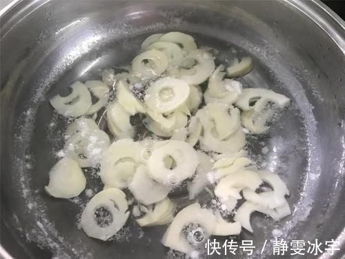 大人|腊肉和笋的完美搭配，简单炒一炒，大人小孩都爱吃