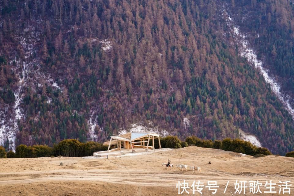 山峰|川西一神秘山沟，隐藏着可媲美贝加尔湖的绝美蓝冰，令人叹为观止