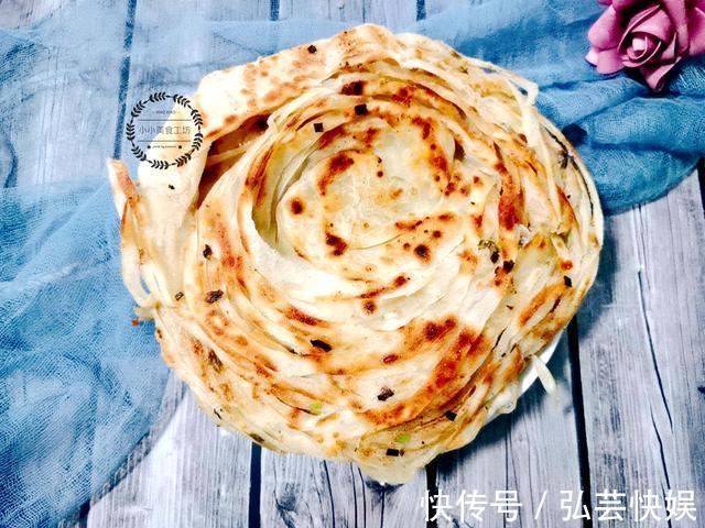 葱花饼|做葱花饼，抹油烫面都不对！面点师教你正确做法，酥脆多层，真香
