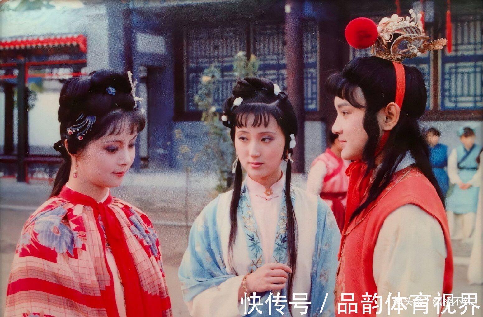 晴雯@林黛玉说话带刺儿,被贾府众人认为阴阳怪气,唯独王熙凤看得通透