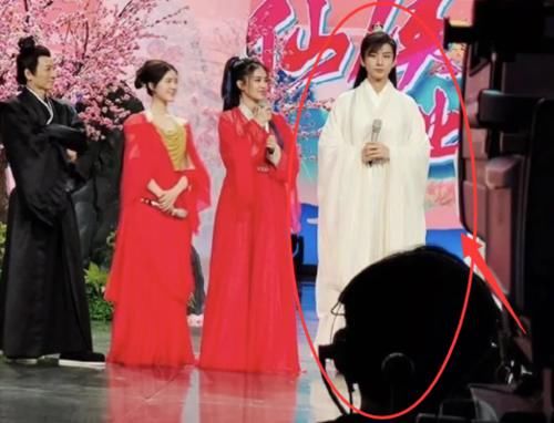  快本|《快本》最新路透火了！多部热播剧主演齐上阵，看到成毅赵露思：拆cp？