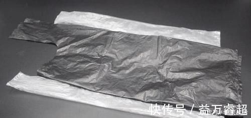 家里塑料袋堆积如山,1分钟学会如何收纳,整整齐齐又能重复使用