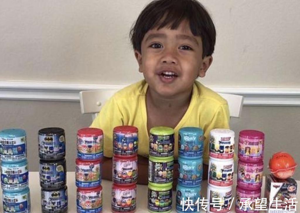 孩子|新型“啃小”模式正在流行,摧毁了孩子的童年,父母却乐在其中