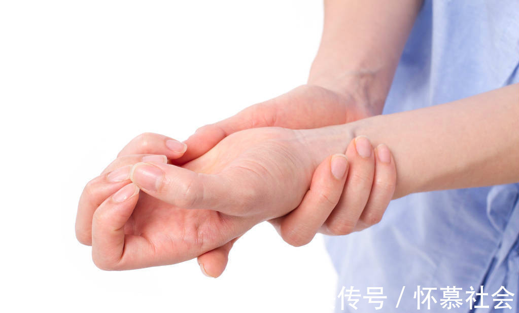 癌症|手指和胸部出现一个信号的时候,最好去检查一下,癌症可能已来临