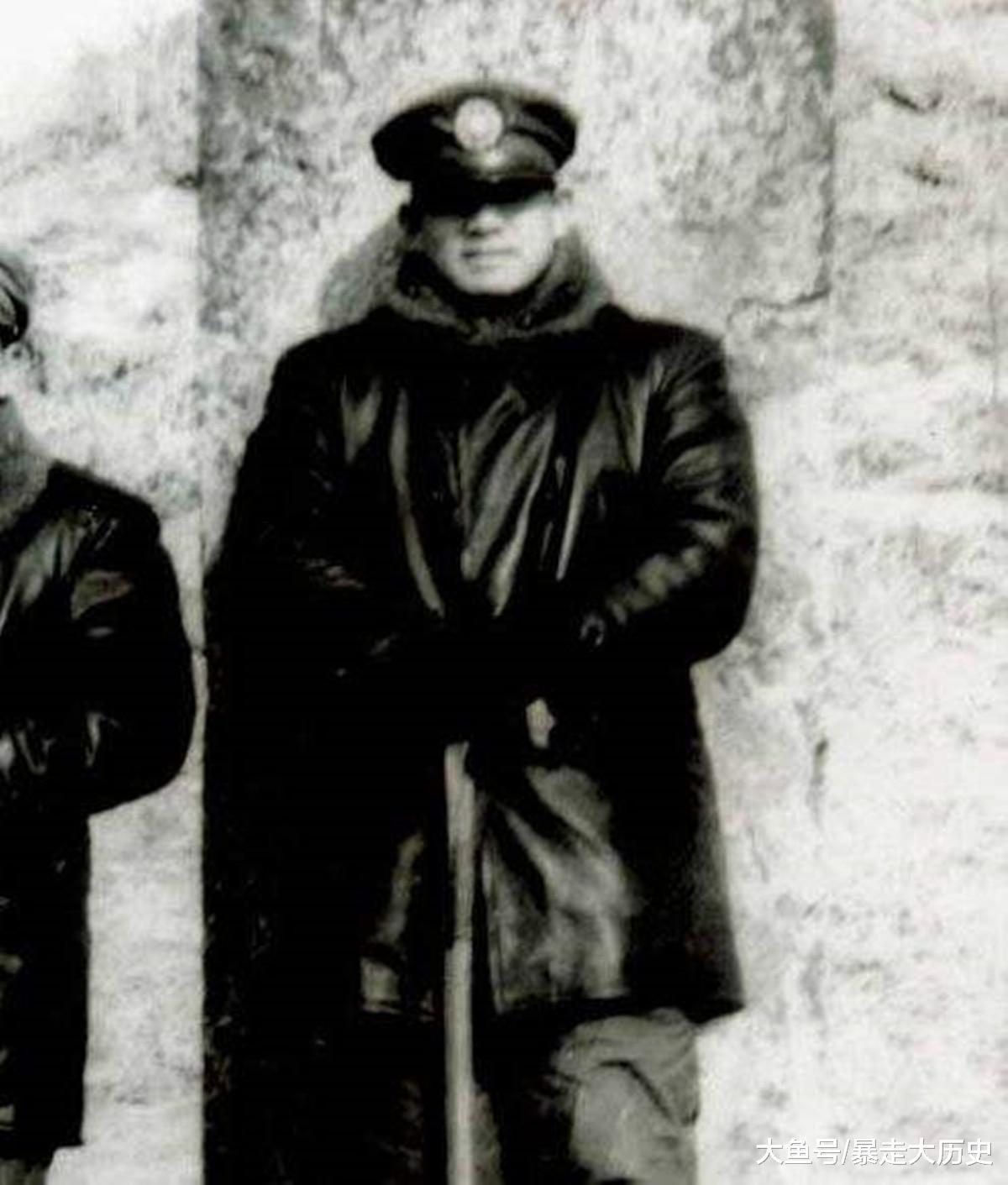 此人是华野纵队司令员,32岁中冷枪牺牲,